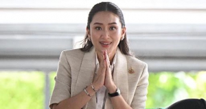 泰国前总理佩通坦辞去为泰党党首职务