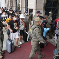 55名台湾诈骗犯被当局接回，其中25人是通缉犯