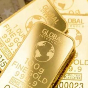 黄金狂飙破3100美元！全民“上头”抢购，这波行情还能疯多久？ ...