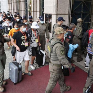 55名台湾诈骗犯被当局接回，其中25人是通缉犯