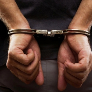 奎松市警方突袭地下网络赌博窝点！11人当场被抓 靠Facebook直播搞“假彩票”赚钱 ...