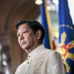 菲律宾股市十年暴跌20% #彭博社 称该国重回 #亚洲病夫