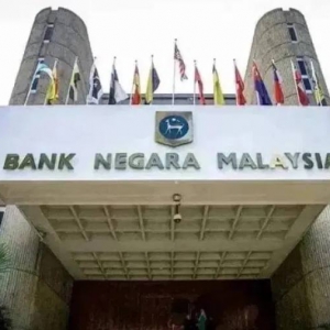 马来西亚国家银行5日发布公告称，外汇储备金达1241亿美元（约5102亿令吉）。 ...